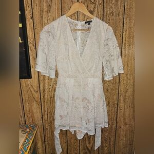 A.PEACH Nude White Lace Overlay Tie Back Romper - Medium